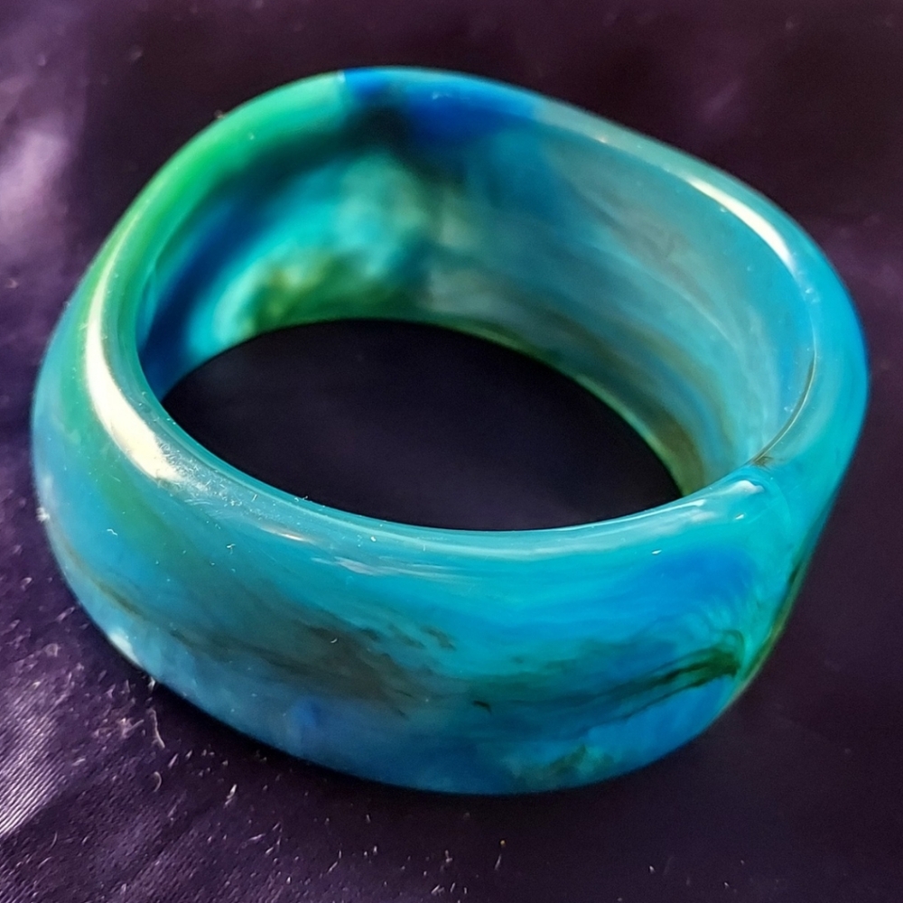 Vintage Seafoam Blue Lucite Asymmetrical Chunky Bracelet Marbled